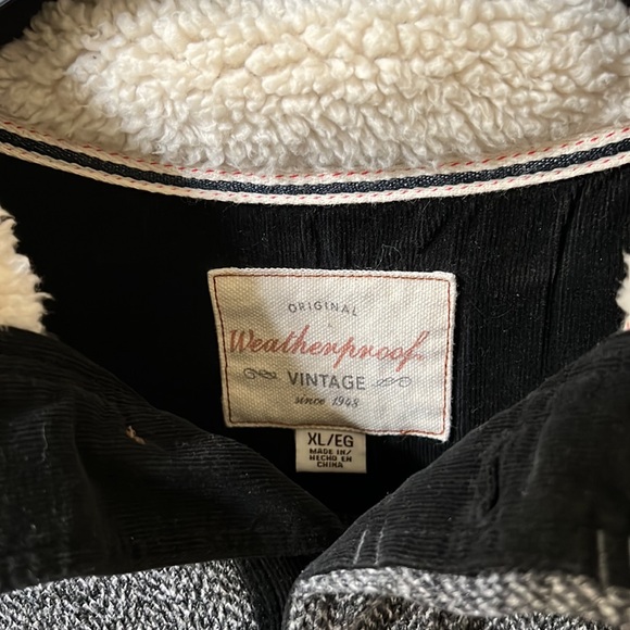 Weatherproof Vintage Men’s Button Neck Sweater - Sherpa Lined - Picture 3 of 5